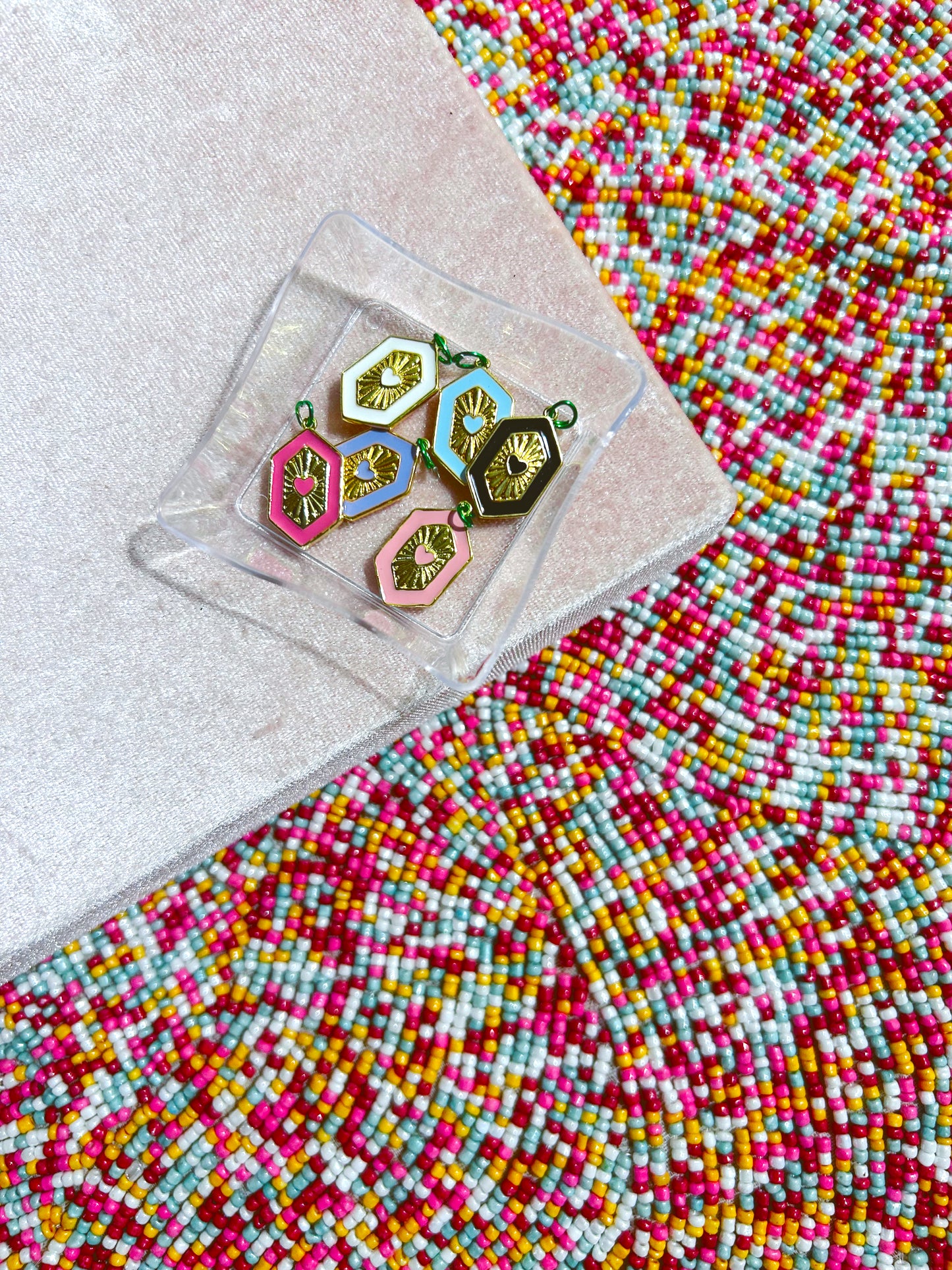 Heart Rays Colorful Charm image 0