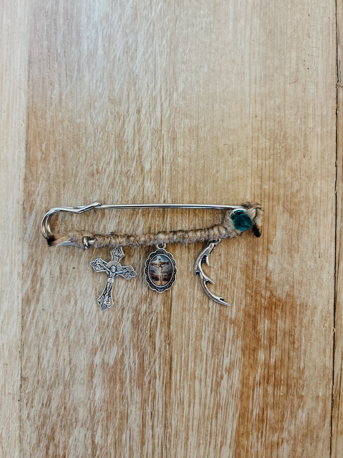 Antler Hunter Pin image 0