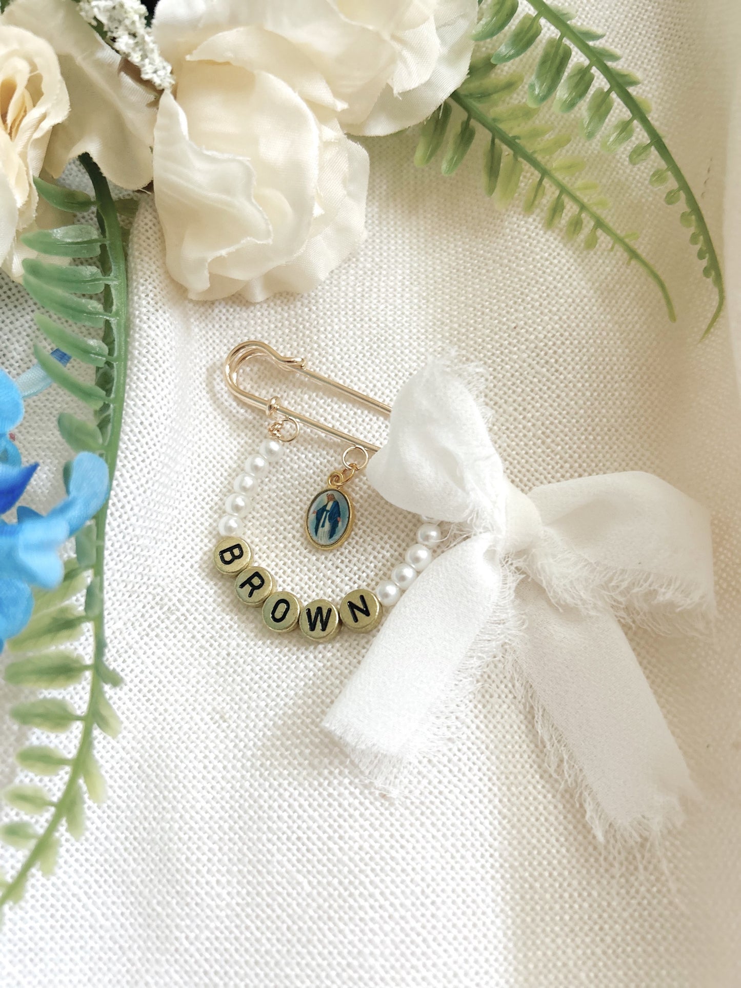 Looped Customizable Pin image 1