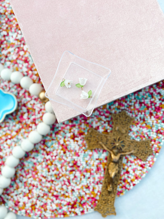 White Lily Charm image 0