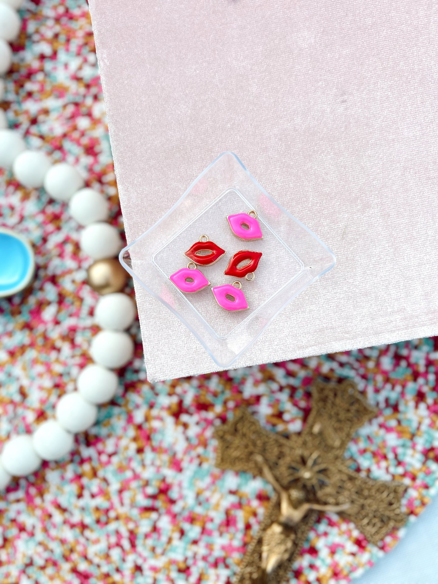 Enamel Lips Charm image 0