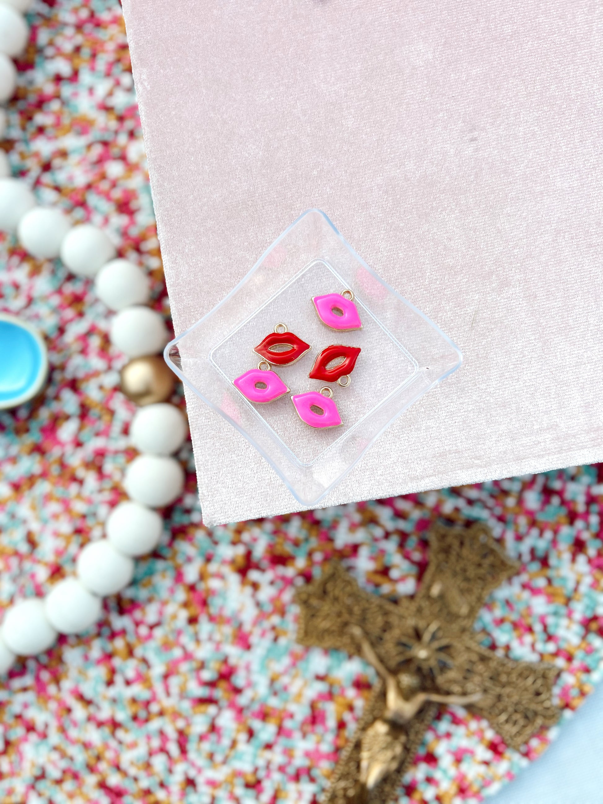 Enamel Lips Charm image 0