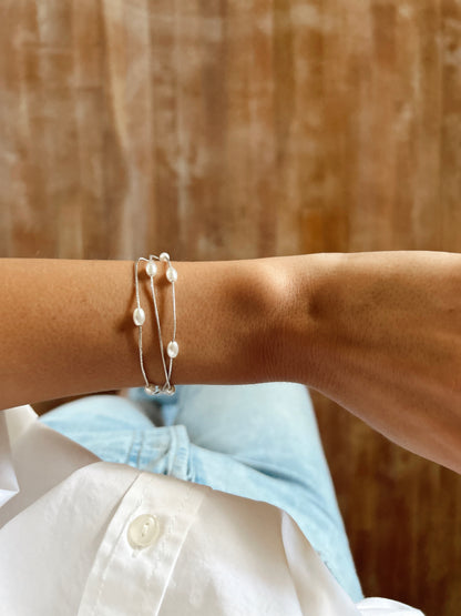 Connected Moments Pearl Bracelet image 1
