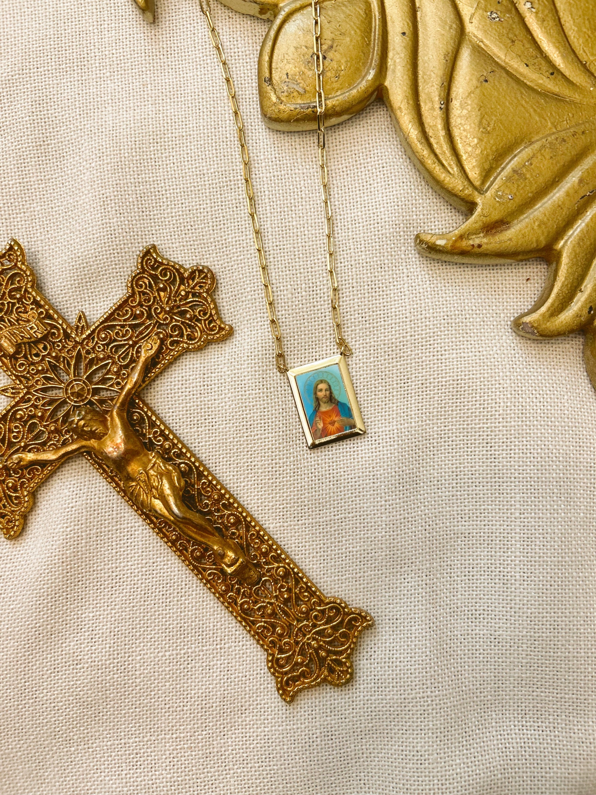 Sacred Heart of Jesus Gold Chain Necklace image 0